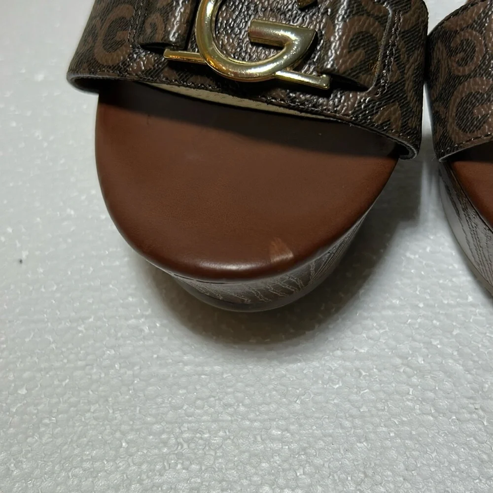 GBG Los Angeles Selah Brown Platform Block Heel Sandals 9.5